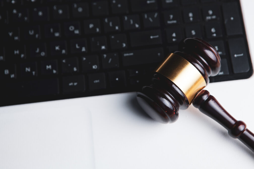 お役立ち資料「病院事務とインターネット上の誹謗中傷 」